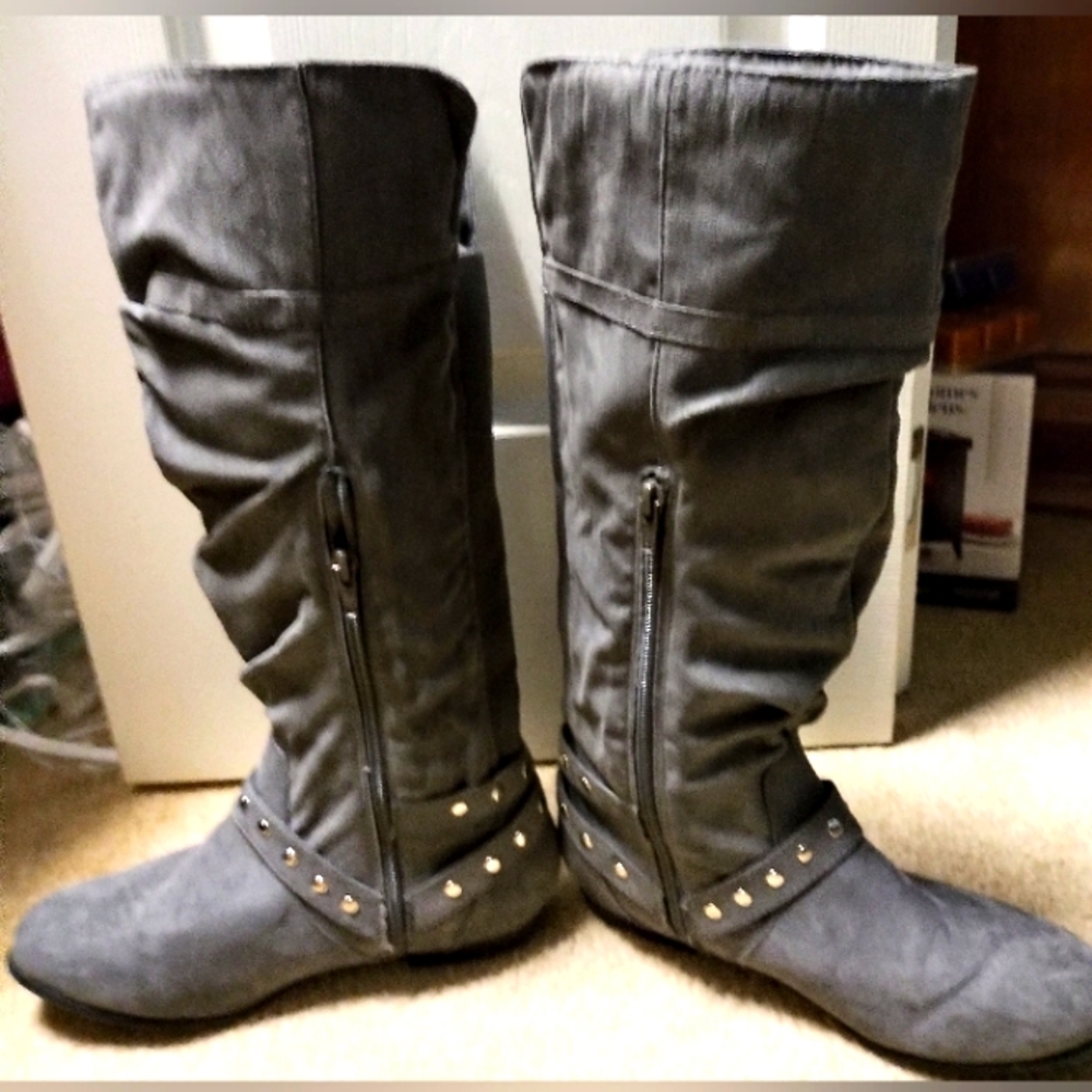 Grey Rampage Ram Beeded Microsuede Boots Sz 8